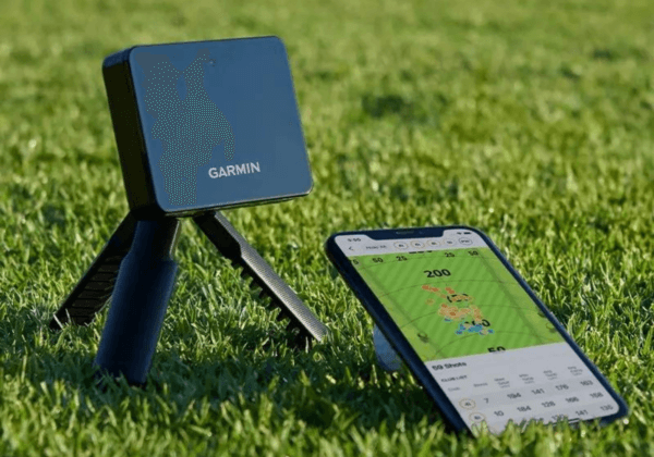 GARMIN APPROACH R10 LAUNCH MONITOR