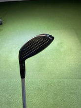 Load image into Gallery viewer, Titleist 915 Series Woods
